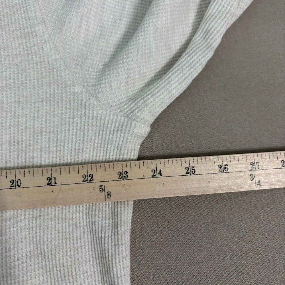 Levi's Thermal Waffle Knit Shirt‎ Mens Size XL White Long Sleeve Graphic Print